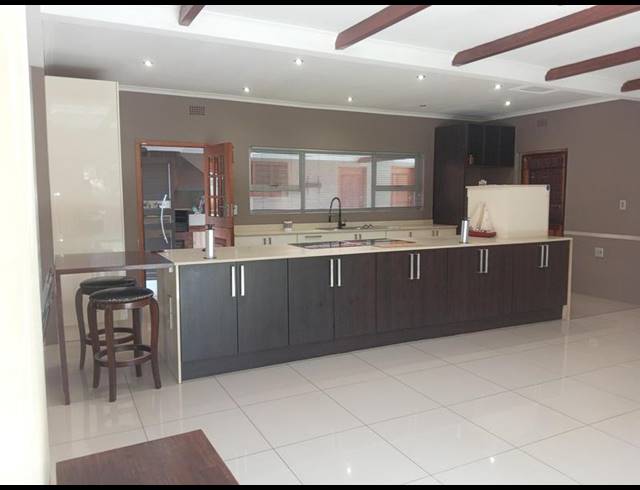 3 BEDROOM HOUSE FOR SALE IN CRESTA